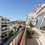 Penthouse Acapulco * 푸엔히롤라